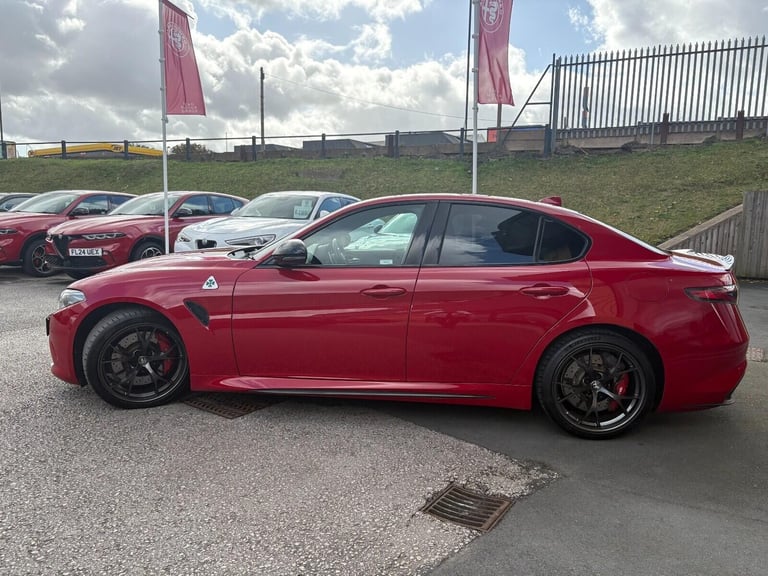 2022 Alfa Romeo Giulia 2.9 V6 Bi-Turbo Quadrifoglio Saloon 4dr Petrol GPF Auto Euro 6 (s/s) (510 ...
