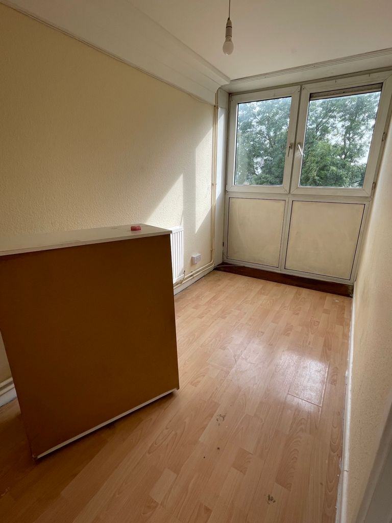 image for BEAUTIFUL 4 BEDROOM FLAT FOR RENT IN CRANFORD 