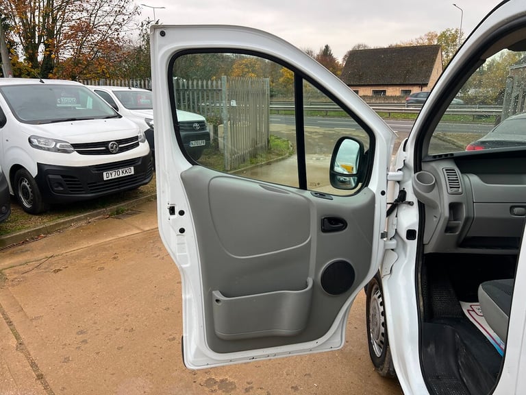 2010 Vauxhall Vivaro 2.0 2700 CDTi Panel Van 4dr Diesel Manual FWD L1 (215 g/km, 113 bhp) Panel V...