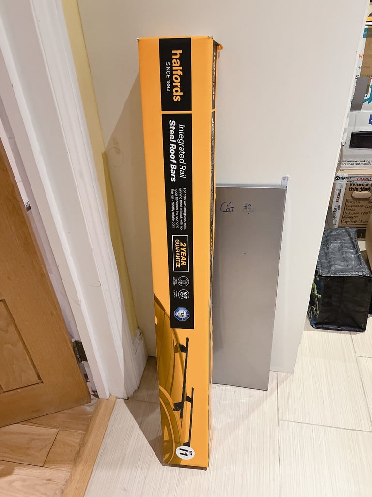  Brand New Halfords Integrated Rail Steel Roof Bars 107cm Length - Set i1