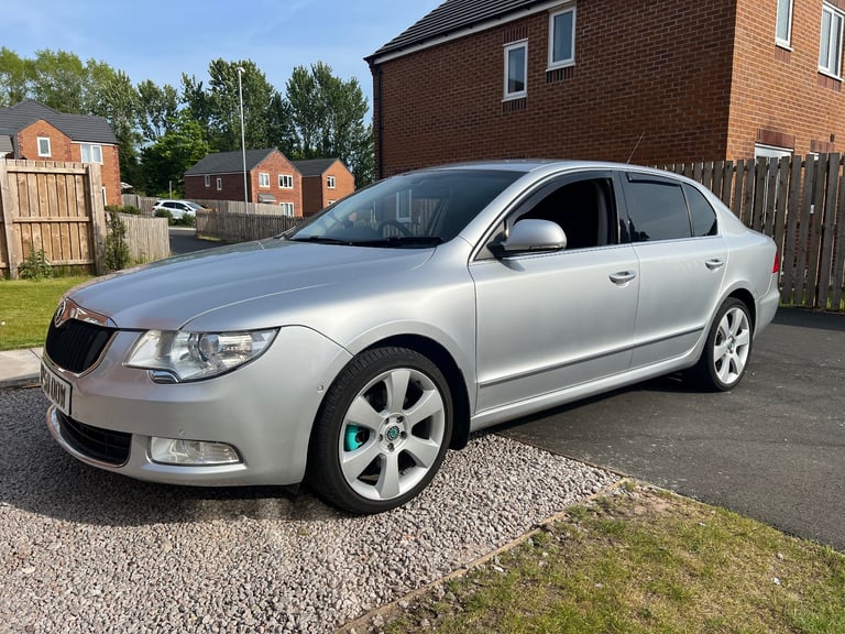 Skoda, SUPERB, Hatchback, 2009, Semi-Auto, 1968 (cc), 5 doors