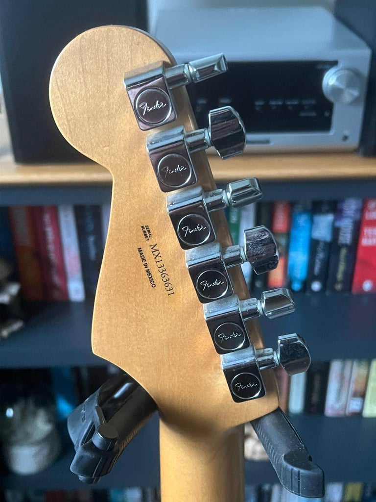 Fender Stratocaster HSS – Arctic White (Mexican, 2013)