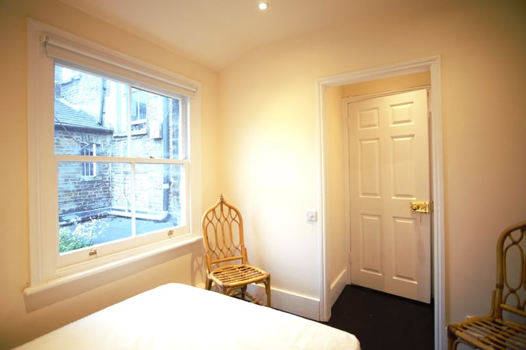 Impressive 3-bedroom maisonette available to rent in Portobello Road, W11