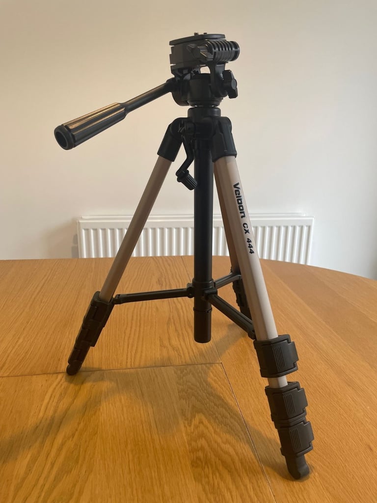 VELBON CX 444 CAMERA TRIPOD & CARRYING CASE