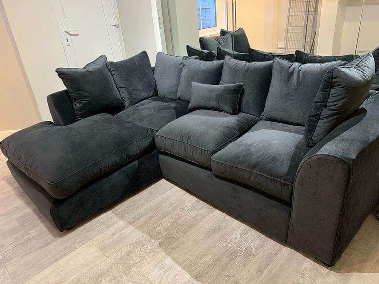 Brand New lovely 4 seater corner sofa available cash on delivery