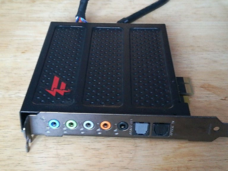 PC Creative Labs Sound Blaster X-Fi Fatal1ty and sound card