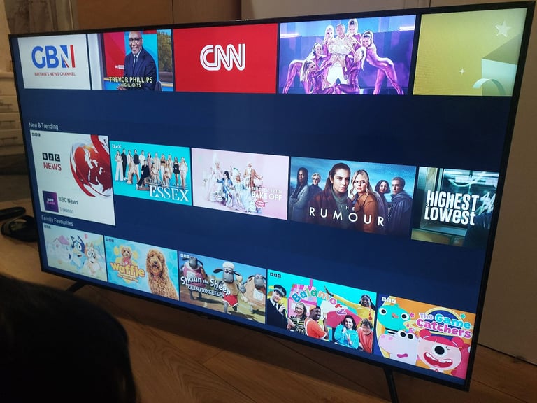 Samsung 55 inch smart tv with  remote and stand 
