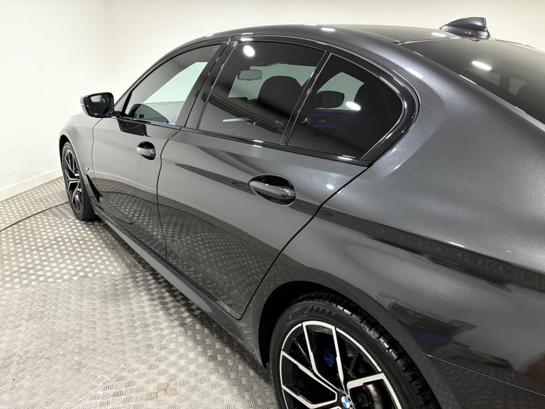 2021 BMW 5 Series 3.0 530d MHT M Sport Steptronic xDrive Euro 6 (s/s) 4dr SALOON Diesel/Electric ...