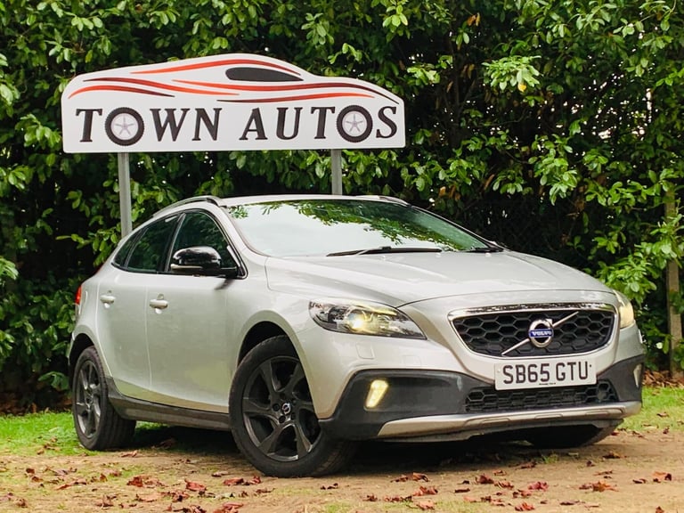 2015 Volvo V40 Cross Country 1.6 D2 Lux Nav Euro 5 (s/s) 5dr HATCHBACK Diesel Manual