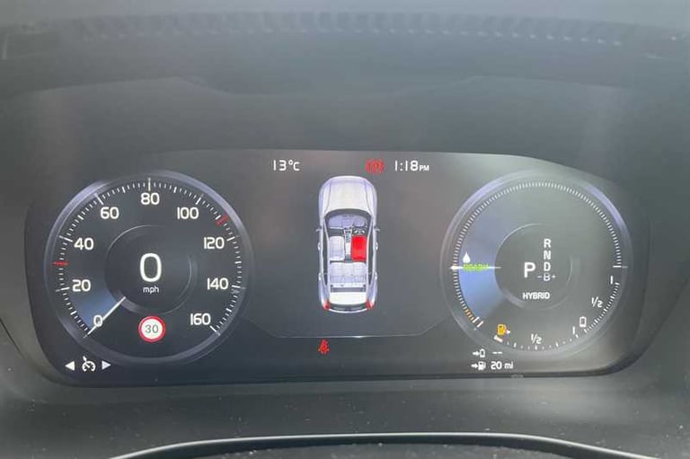 2020 Volvo XC40 1.5h T5 Twin Engine Recharge 10.7kWh R-Design Pro SUV 5dr Petrol Plug-in Hy SUV H...