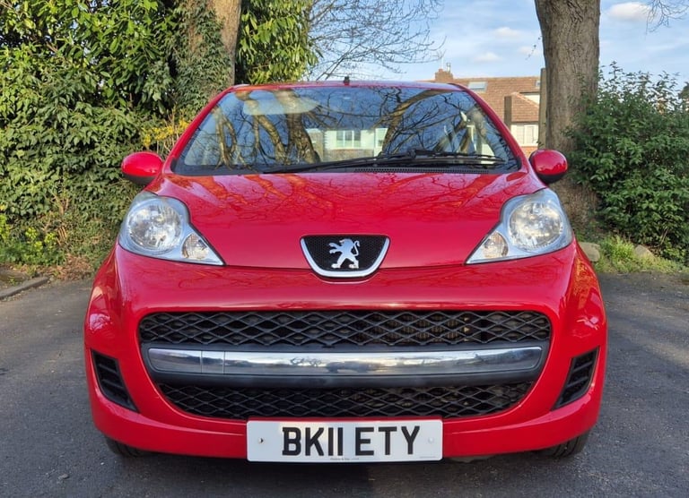 Tiny mileage - 2011 - Peugeot 107 URBAN 1.0 Petrol Manual 3 door