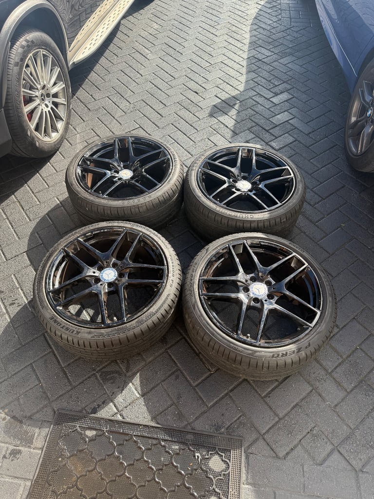 AMG 19” MERCEDES ORIGINAL BLACK ALLOYS x 4 