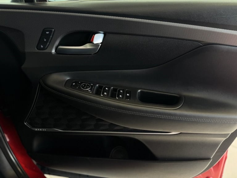 2019 Hyundai Santa Fe 2.2 CRDi Premium SE SUV 5dr Diesel Auto 4WD Euro 6 (s/s) 7 Seat (200 ps) ES...