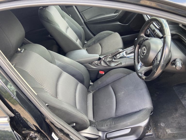 2015 Mazda Mazda3 2.0 SE-L 5dr Auto HATCHBACK PETROL Automatic