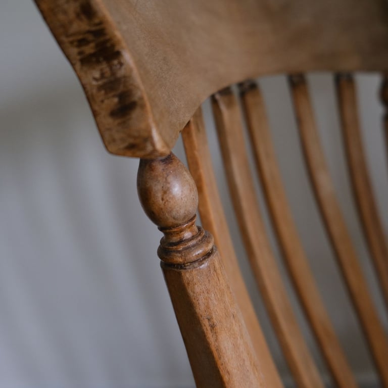 Authentic UK Country Adult Victorian Rocking Chair (c. 1870-1900)