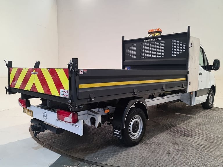 MERCEDES-BENZ SPRINTER 2.0 315 CDI PROGRESSIVE L3 RWD 150 BHP TIPPER DIE