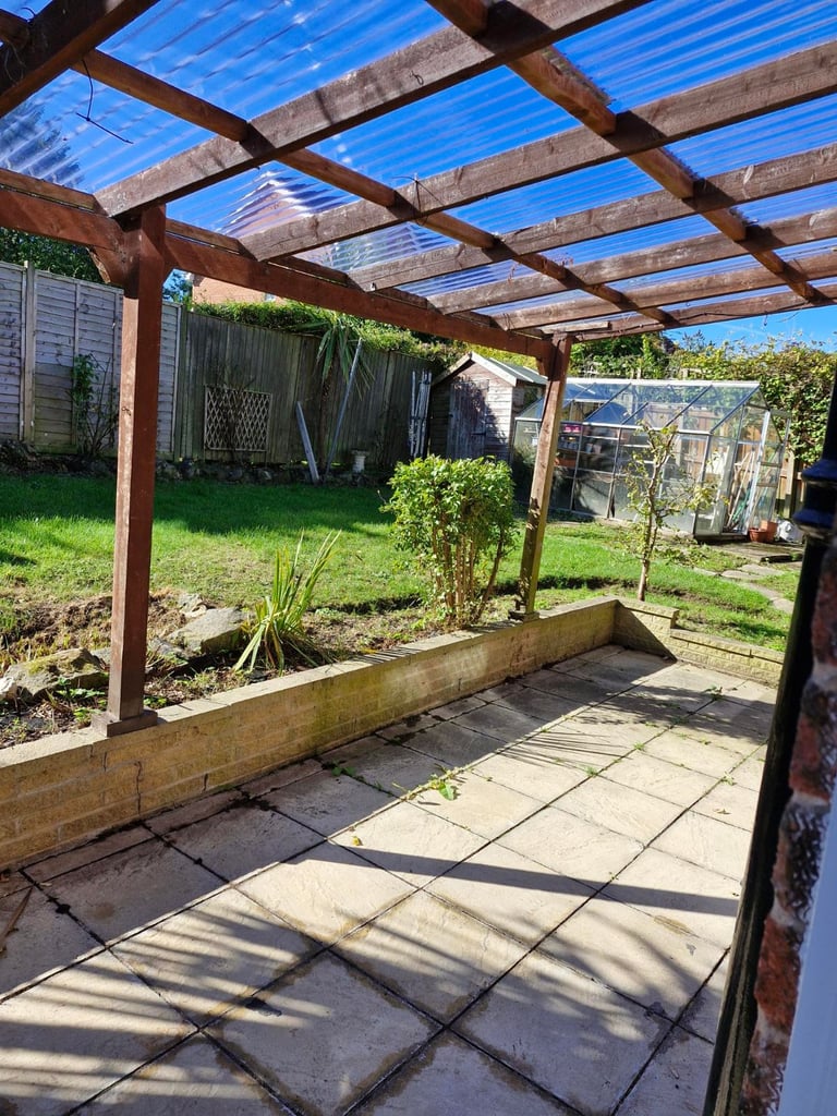 3 Bed semi-detached, Shadwell,Leeds.
