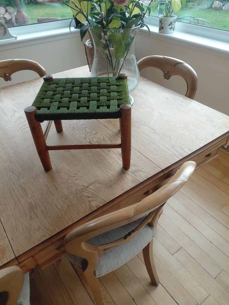 Stool / Footstool 