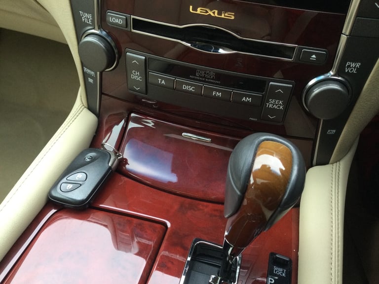 2006 Lexus LS 460 SE-L 4.6 V8 4dr Auto SALOON Petrol Automatic