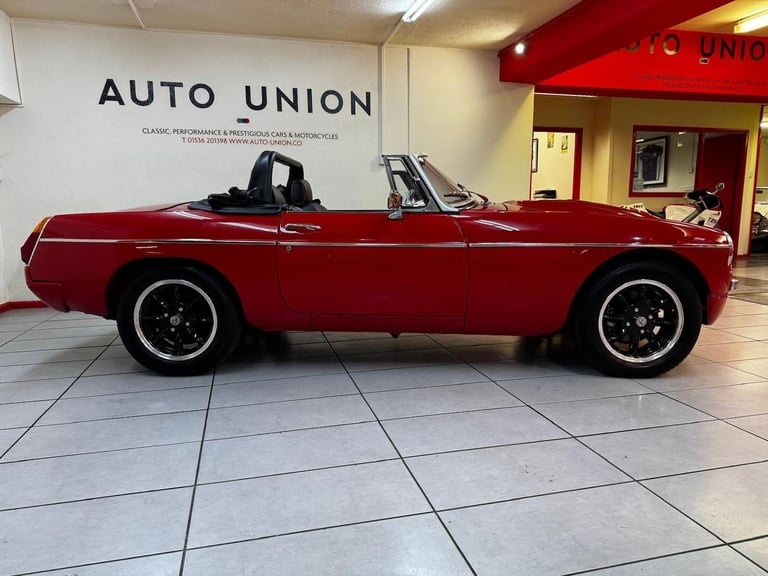 1981 MG MGB V8 CONVERTIBLE SEBRING REP Petrol Manual