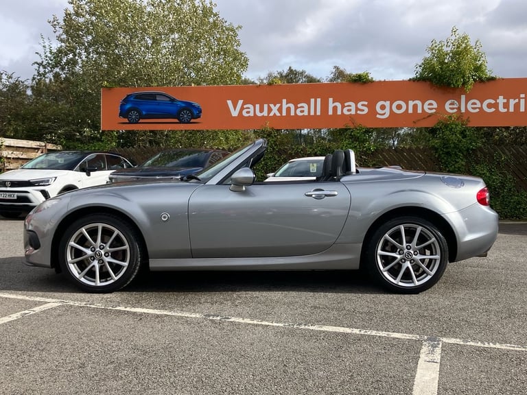 2013 Mazda MX-5 2.0i Sport Tech 2dr Coupe PETROL Manual