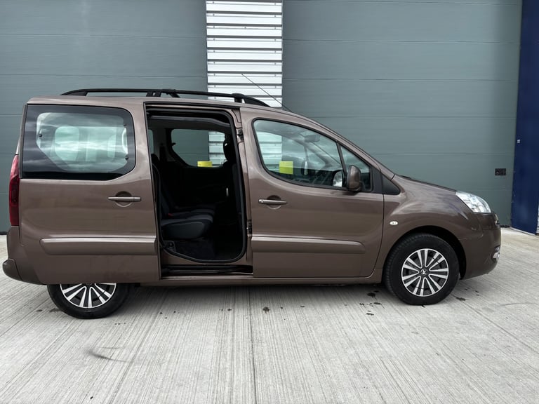 PEUGEOT PARTNER TEPEE 1.6 HDI AUTOMATIC 2015 PLATE 122,000 MILES FULL SERVICE HISTORY HPI CLEAR 