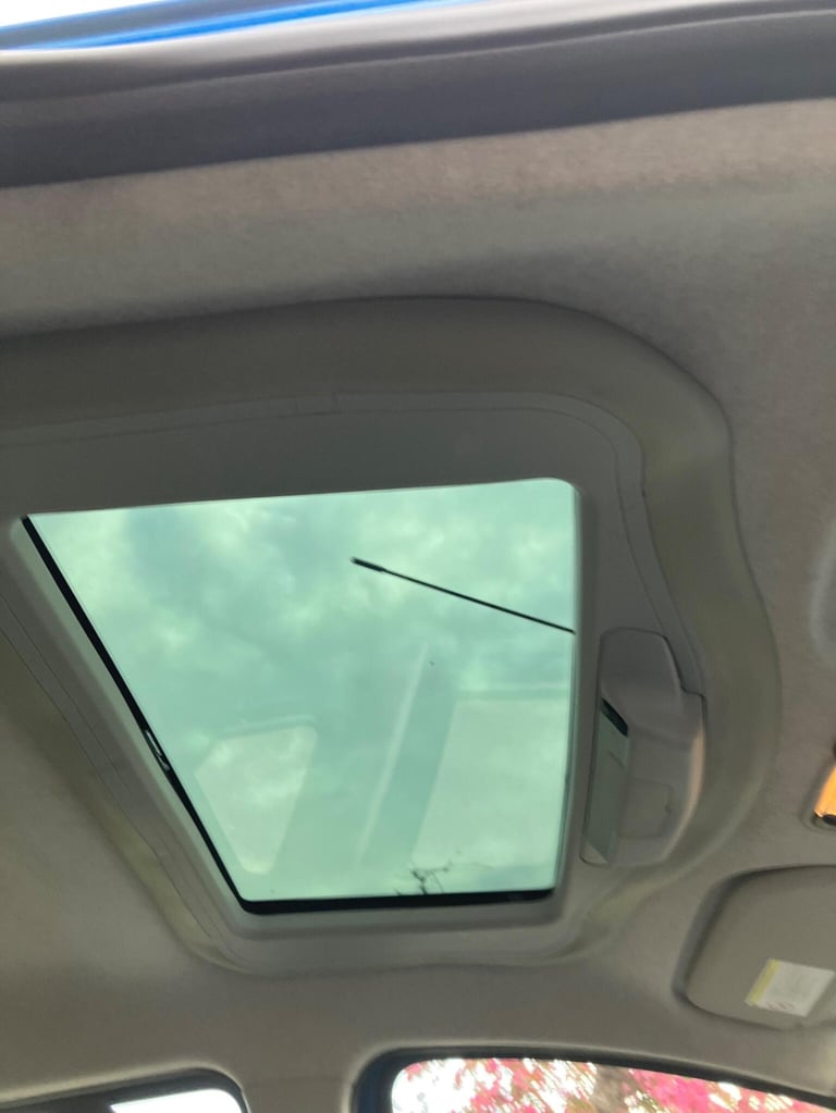 TOYOTA AYGO 1.0 VVT-i Blue MultiMode Euro 5 5dr 2010