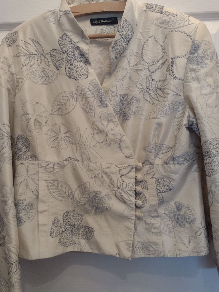 image for Ladies cream jacket size 16