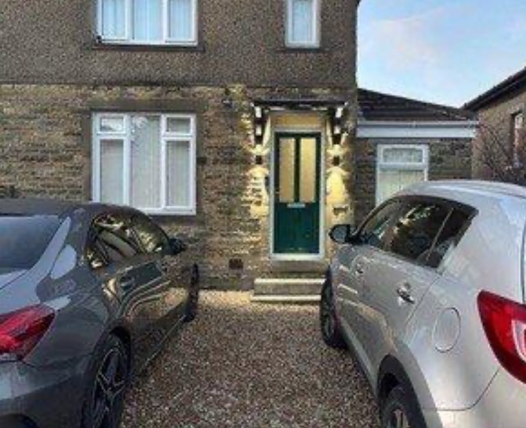 3/4 bedroom Semi - detached house to rent 