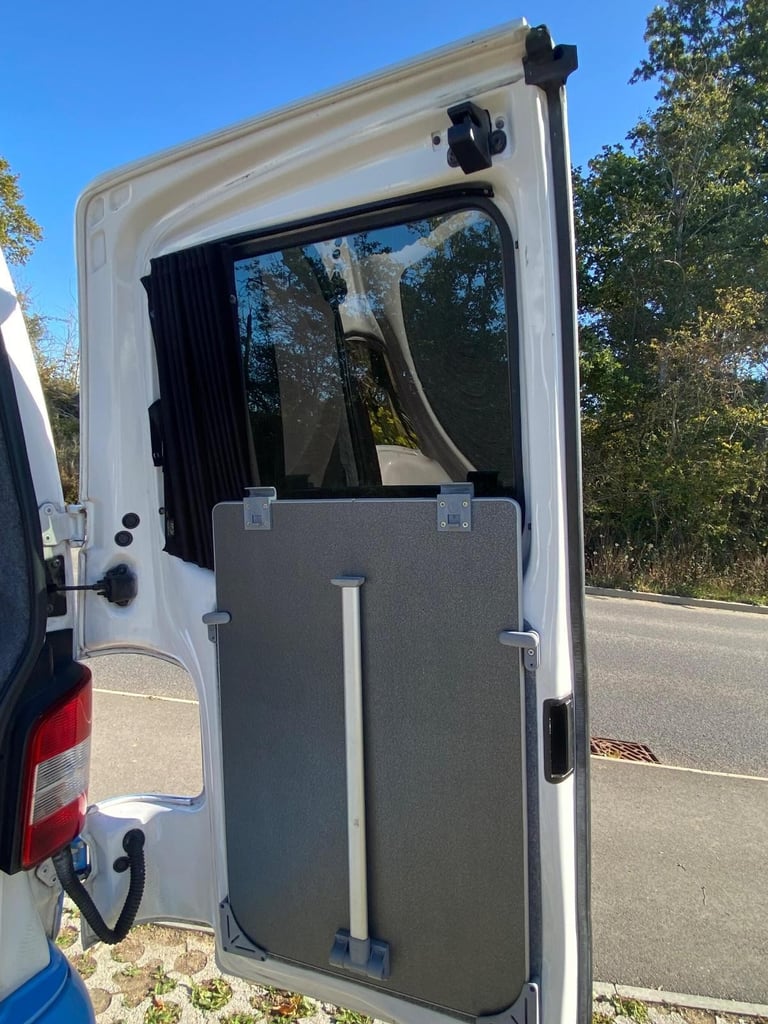 2010 Volkswagen Transporter 5 Belts, 4 Berth Campervan