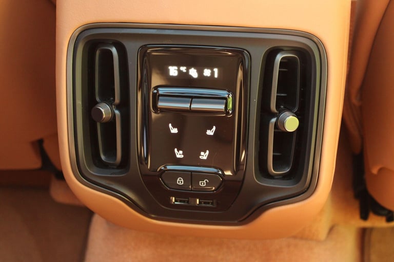 2023 Aston Martin DBX 4.0 V8 707 SUV 5dr Petrol Auto 4WD Euro 6 (s/s) (707 ps) HATCHBACK Petrol A...