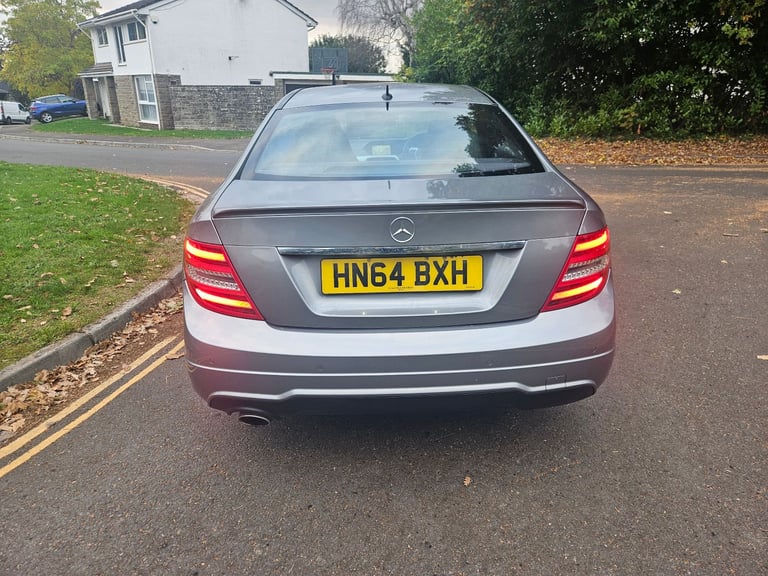Mercedes-Benz coupe c220d Amg sport premium edition 2015 face-lift model FULL SERVICE HISTORY 