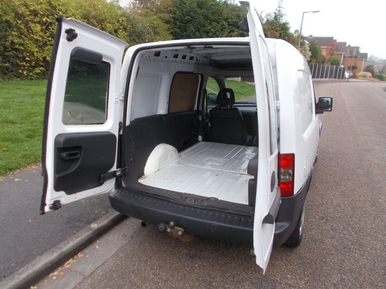 2010 Vauxhall Combo 1.3 CDTi 1700 16v 3dr CAR DERIVED VAN Diesel Manual