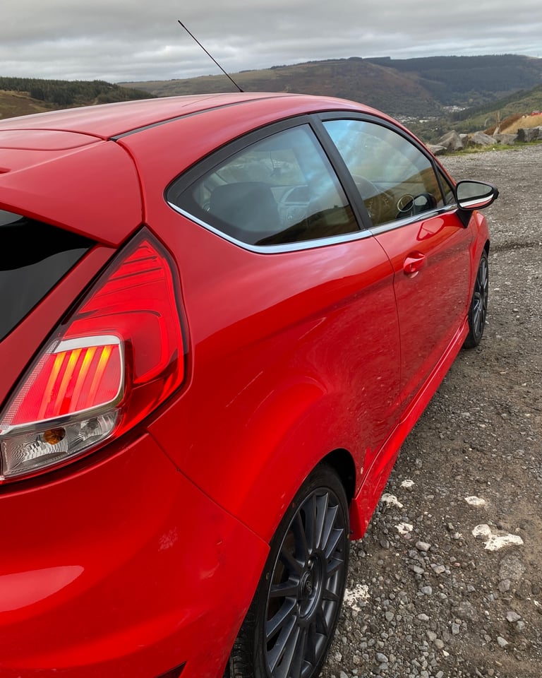 Ford, FIESTA, Hatchback, 2014, Manual, 1241 (cc), 3 doors