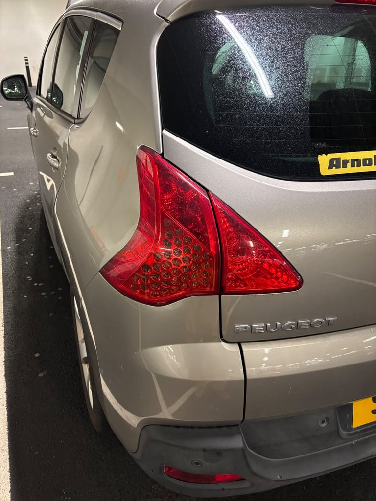 Peugeot, 3008, Hatchback, 2012, Manual, 1560 (cc), 5 doors