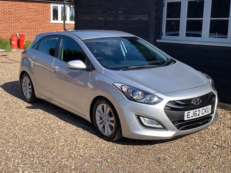 2012 Hyundai i30 1.6 CRDi Blue Drive Style Nav Euro 5 (s/s) 5dr HATCHBACK Diesel Manual