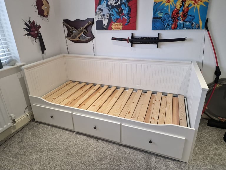 HEMNES IKIA single to double bed with 3 storage drawers & 2 mattresses