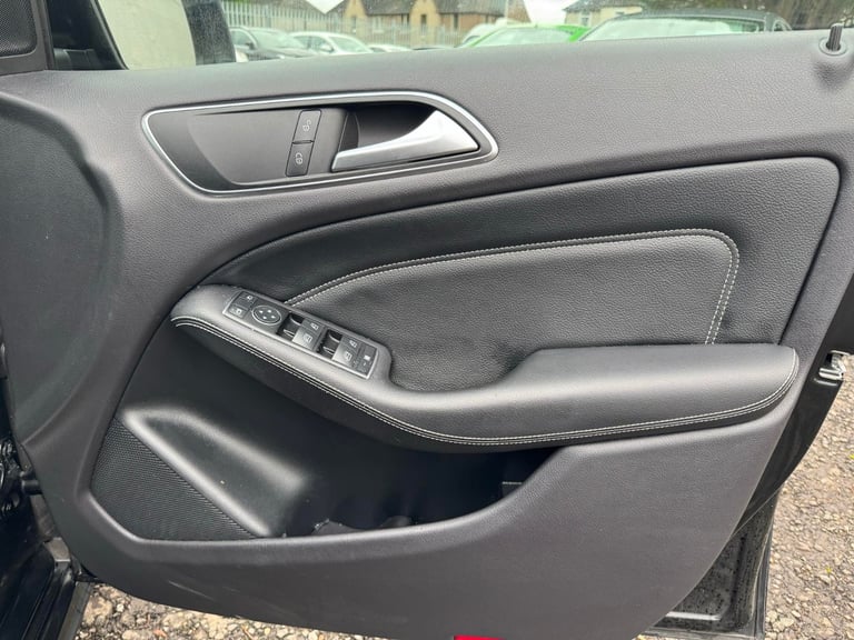 Mercedes-Benz, B CLASS, £35 year road taxMPV, 2014, Manual, 1461 (cc), 5 doors