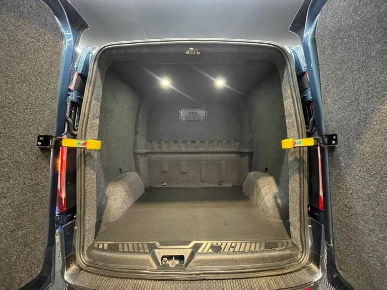 2021 Ford Transit Custom 2.0 EcoBlue 170ps Low Roof D/Cab Active Van PANEL VAN DIESEL Manual