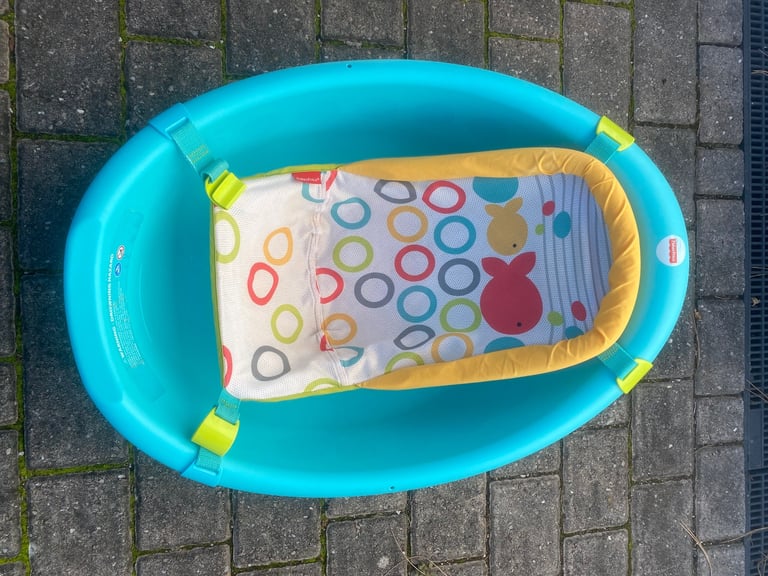 Fisher Price baby bath with support sling, bumbo chair &  portable high chair 