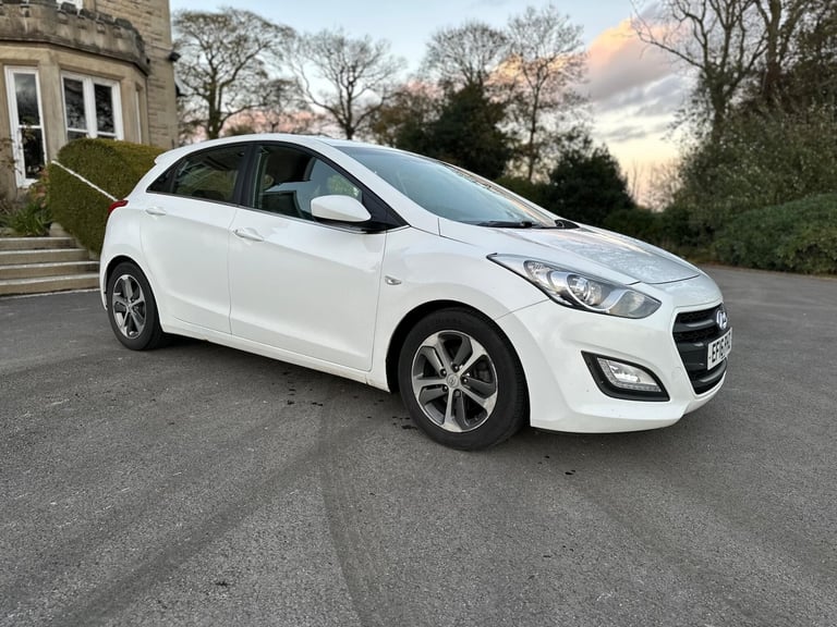 image for 2016 Hyundai i30 1.6 CRDi Blue Drive SE DCT Euro 6 (s/s) 5dr HATCHBACK Diesel Automatic