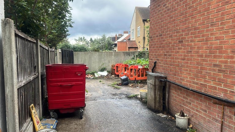 Fully Equipped Chicken & Chips Shop Lease for Sale in Chadwell Heath