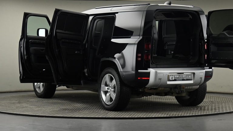 2022 Land Rover Defender 110 3.0 D300 MHEV HSE Hard Top SUV 5dr Diesel Auto 4WD MWB Euro 6 (s/s) ...