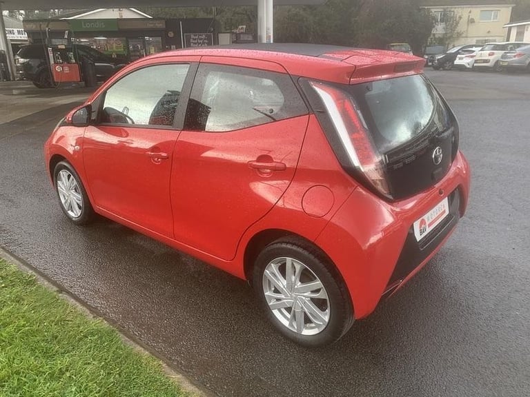 2015 Toyota Aygo x-pression 1.0VVTI - New MOT - Only 59000 miles