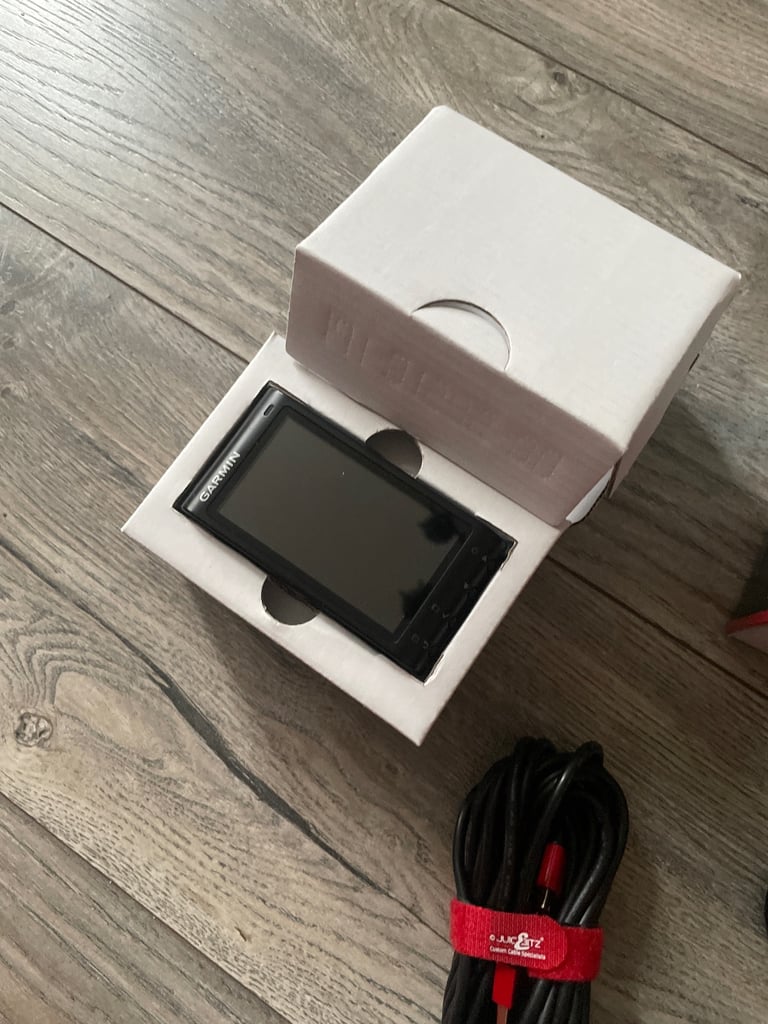 Garmin 35 dashcam boxed 
