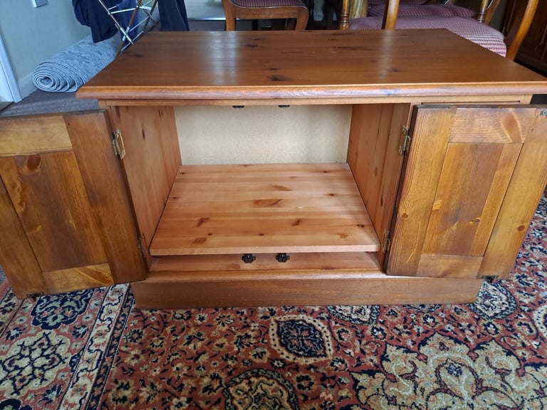 Pine TV Cabinet 