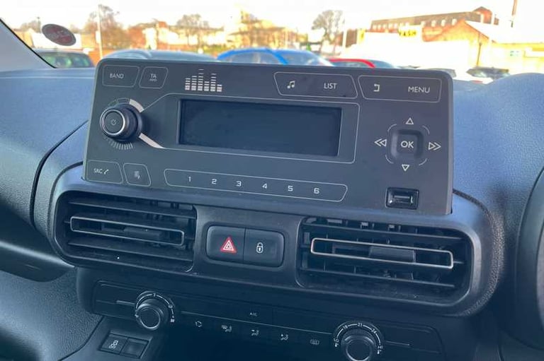 2022 Vauxhall Combo Life 1.5 Turbo D Edition 5dr MPV DIESEL Manual