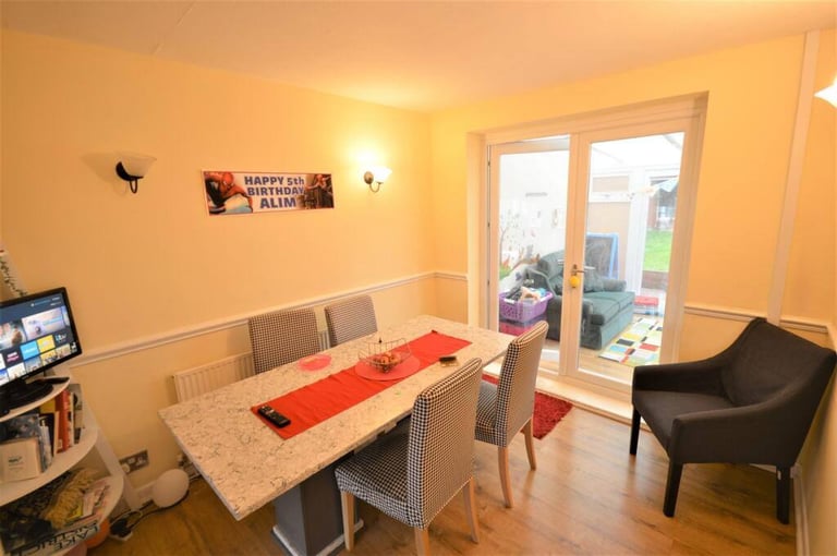 3 Bed Semi-Detached House Blythe Avenue SK7