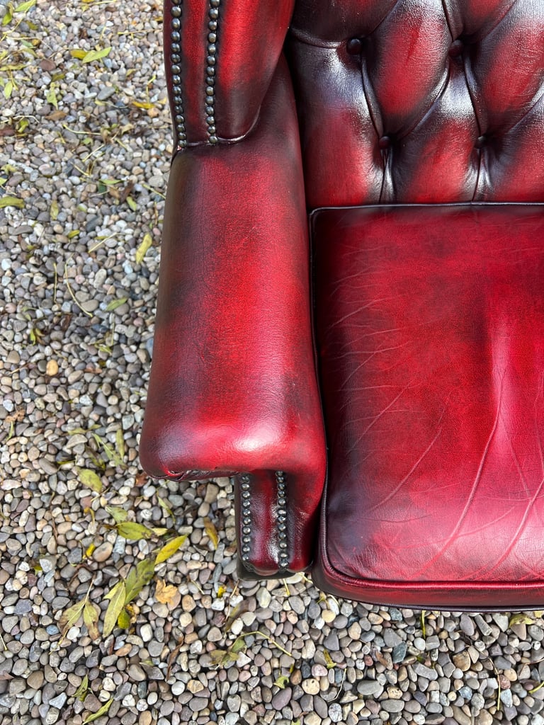 Beautiful Chesterfield Oxblood Leather Queen Anne Chair