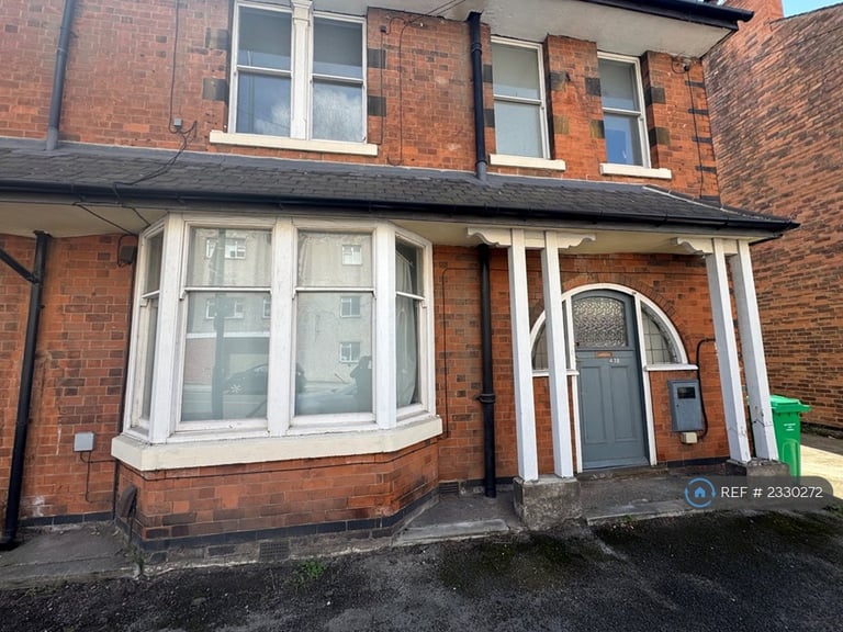 1 bedroom flat in Sherwood, Nottingham, NG5 (1 bed) (#2330272)